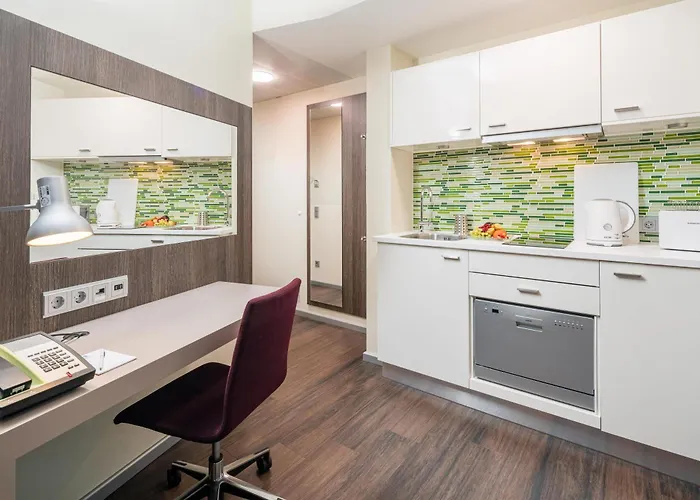 Western Airport Frankfurt 3*